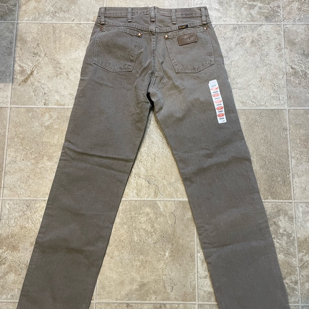 Brand New Never Worn! Cowboy Cut. Super durable pair just didn’t fit me.